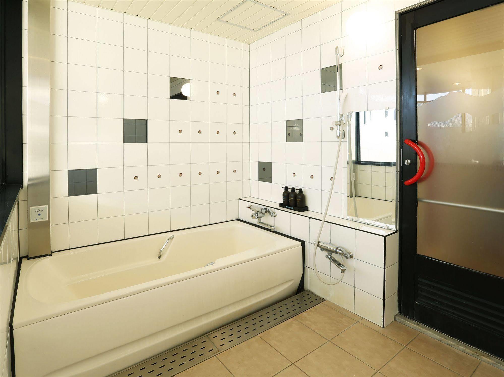 Hotel Fine Garden Gifu (Adults Only) Kakamigahara Bagian luar foto