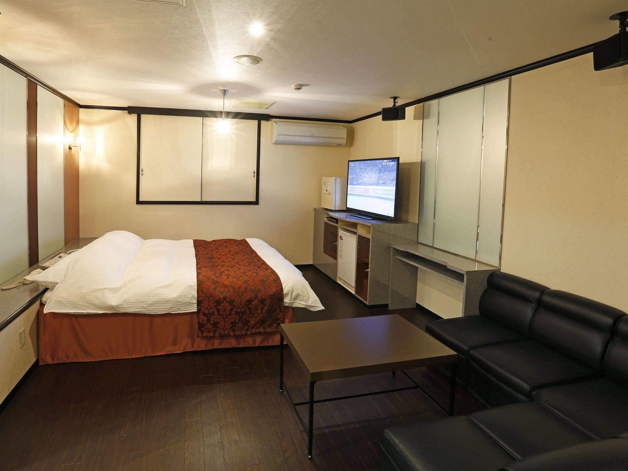 Hotel Fine Garden Gifu (Adults Only) Kakamigahara Bagian luar foto