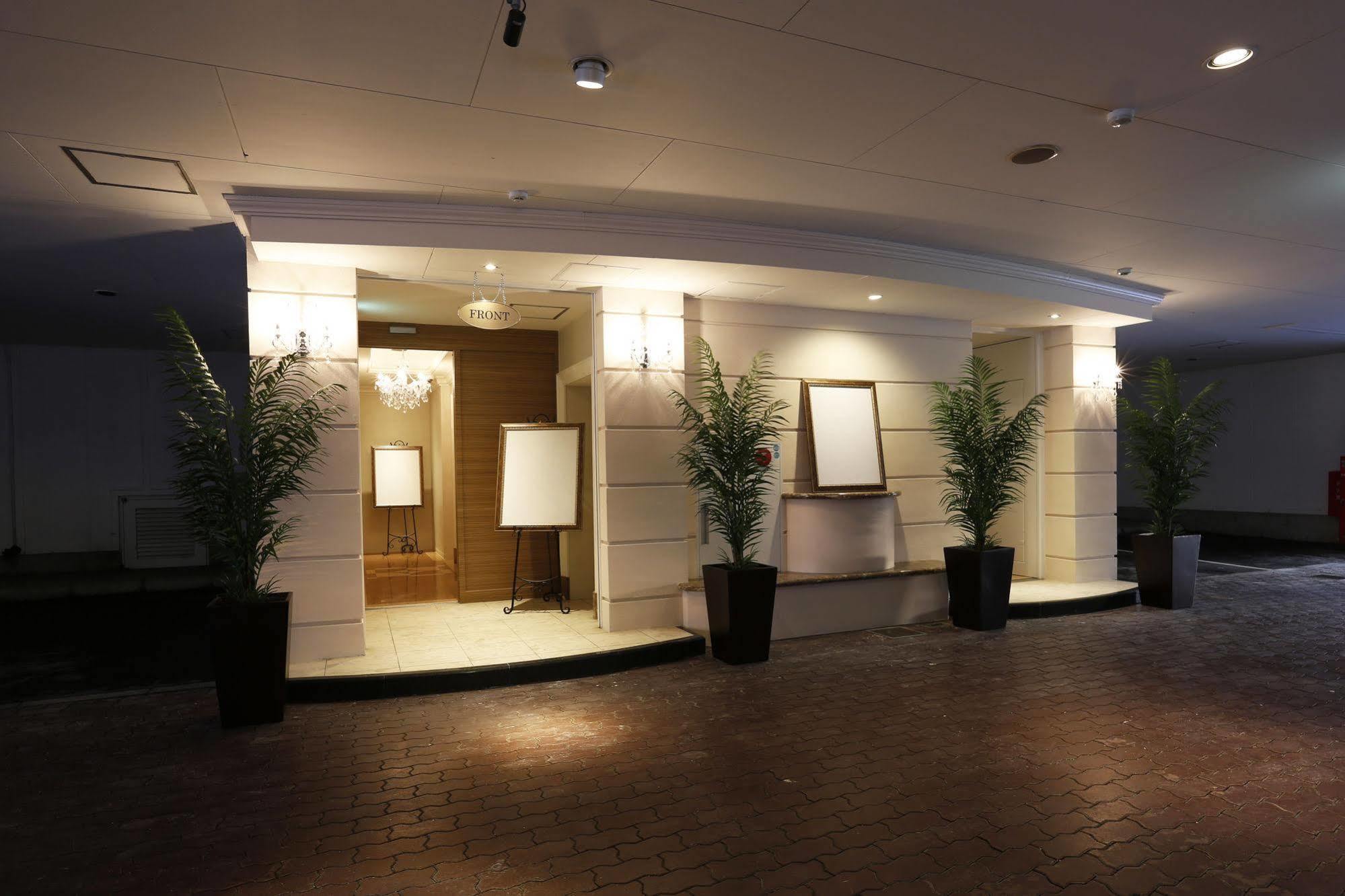 Hotel Fine Garden Gifu (Adults Only) Kakamigahara Bagian luar foto