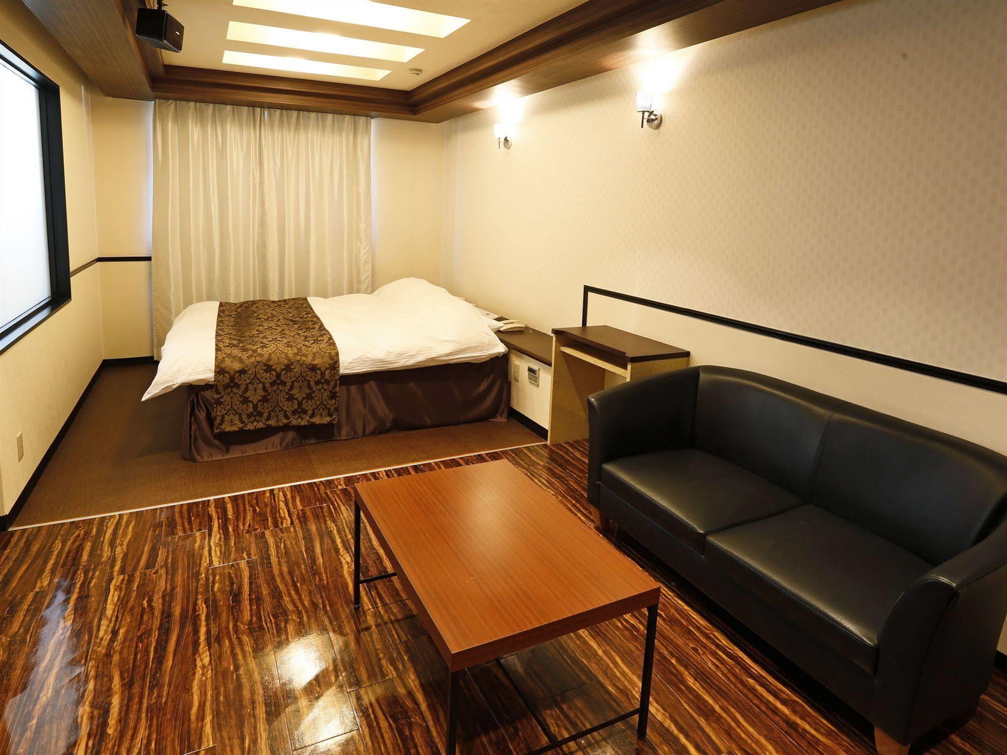 Hotel Fine Garden Gifu (Adults Only) Kakamigahara Bagian luar foto